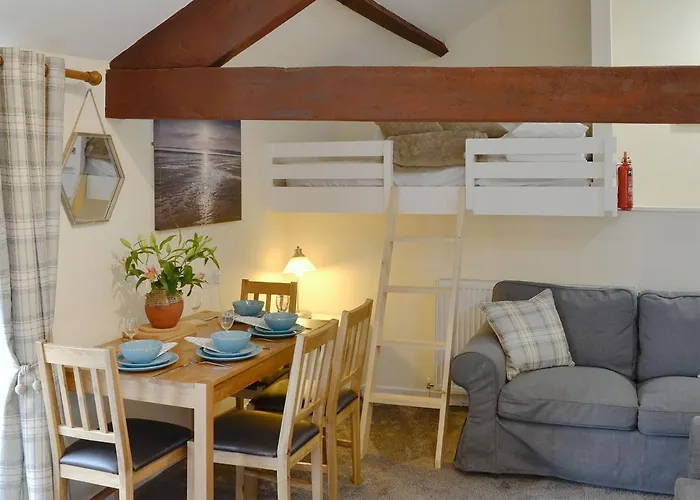 Barn Owl Bothy بيت للعطل Westward